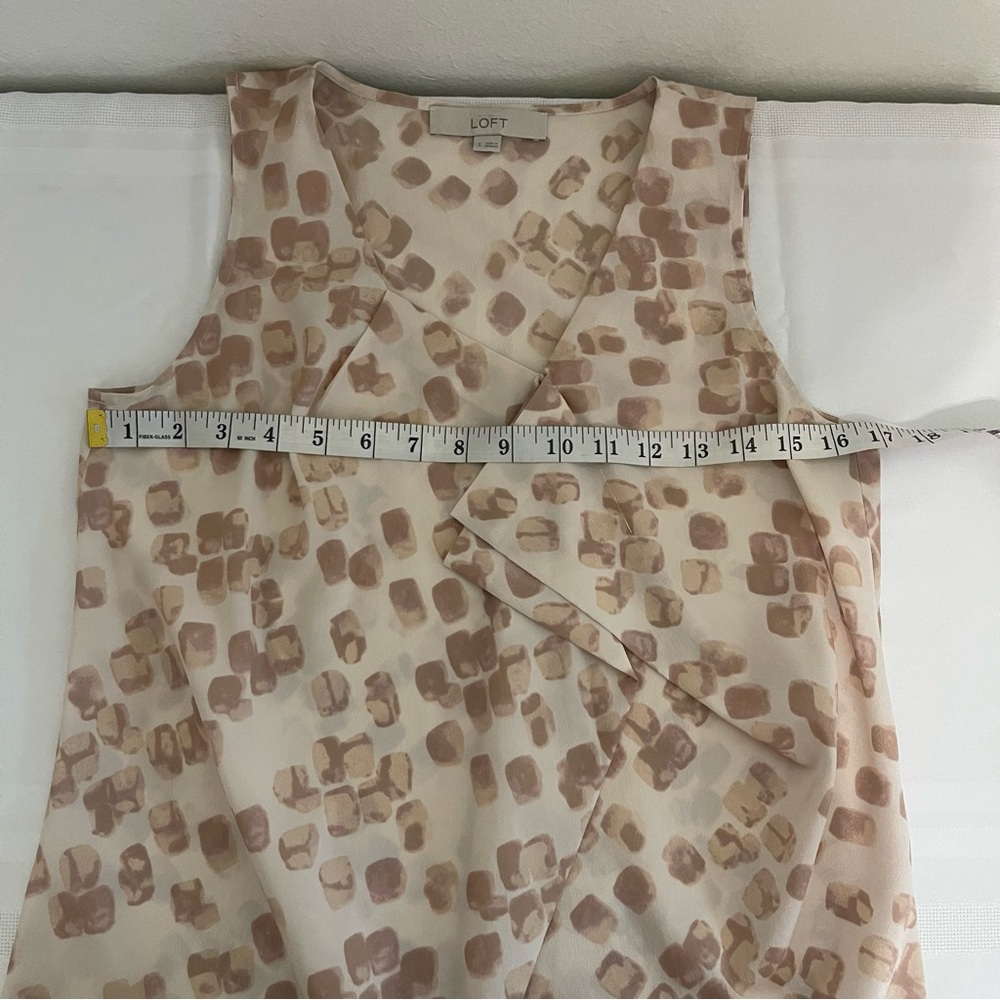 LOFT Beige and Cream Sleeveless Top - Picture 6 of 9